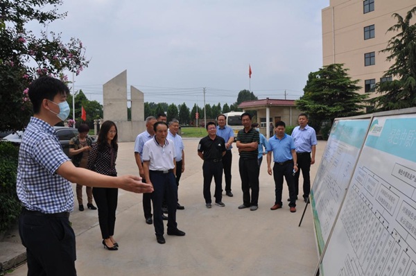 李金勇书记接待北海市考察团(图1)