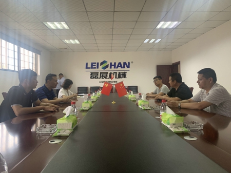 新密市工商联调研民营企业，助力企业发展(图1)