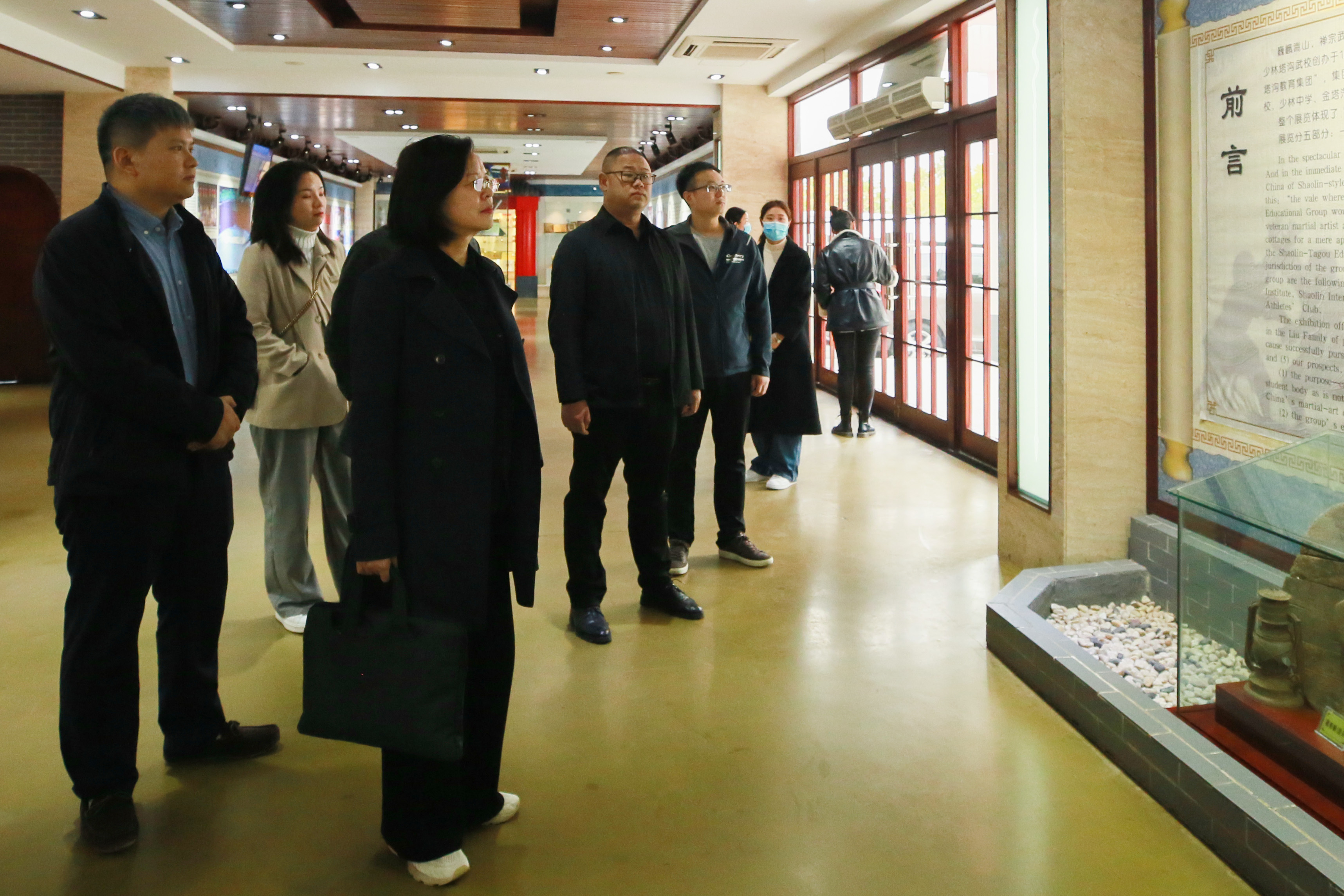 登封市召开嵩山新生代商会座谈会(图2)