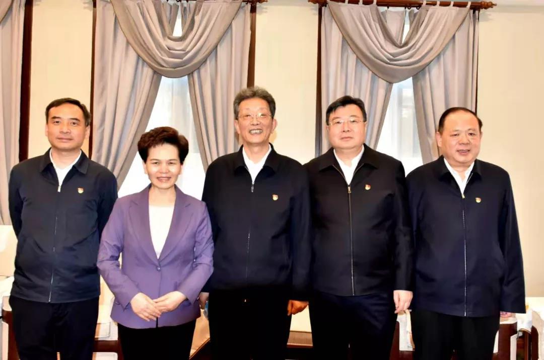 全国市场监管系统非公党建观摩团到伟德体育直播开奖入口主席企业康利达集团参观(图1)