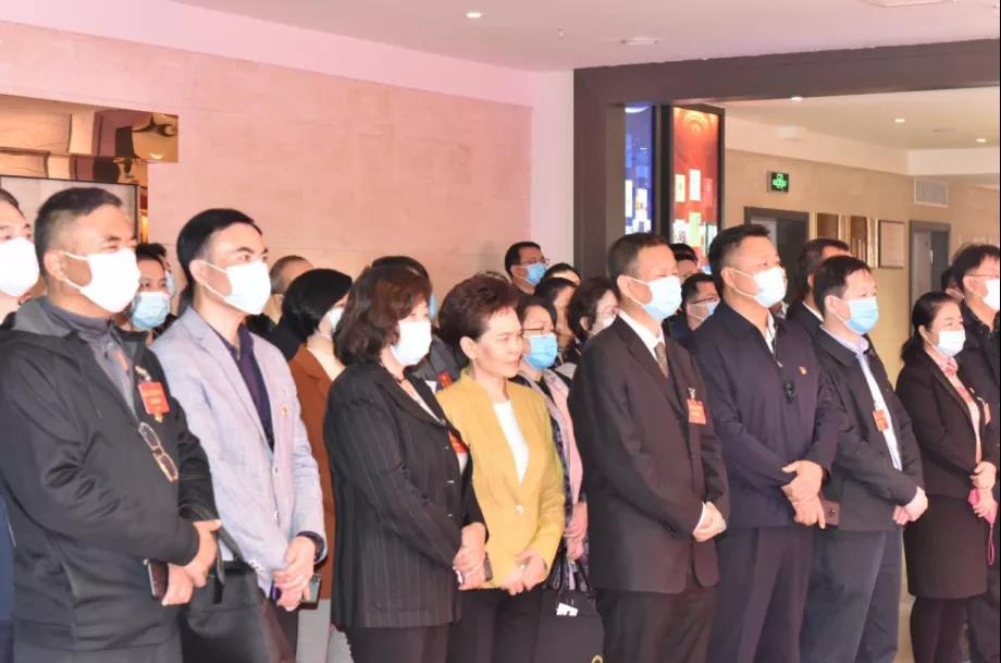 全国市场监管系统非公党建观摩团到伟德体育直播开奖入口主席企业康利达集团参观(图2)