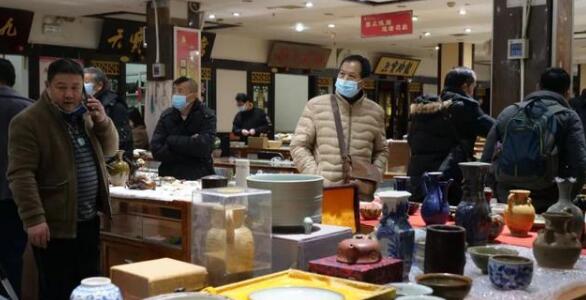 郑州市古玩业商会成功举办第十六届中国郑州古玩艺术品博览会(图2)