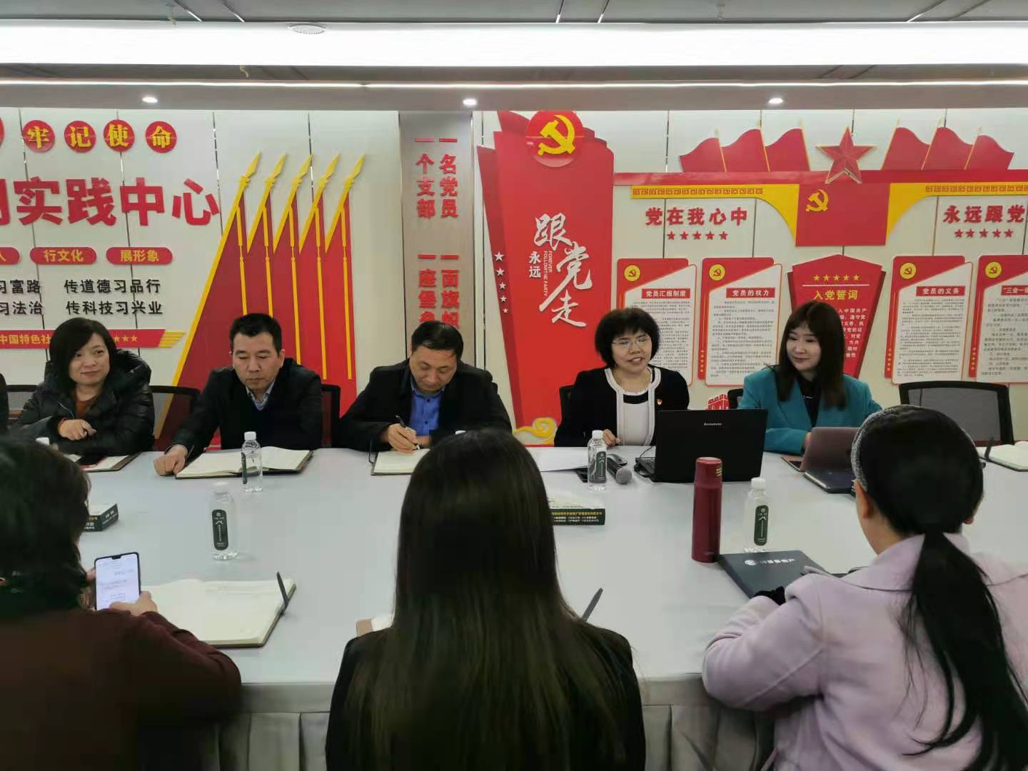 “三八国际妇女劳动节”荥阳工商联这样过(图1)